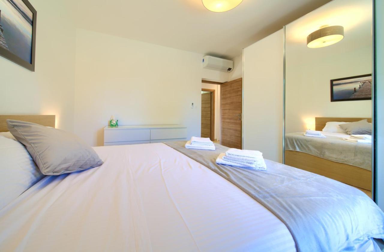 Tramonto Apartment Крк Екстер'єр фото